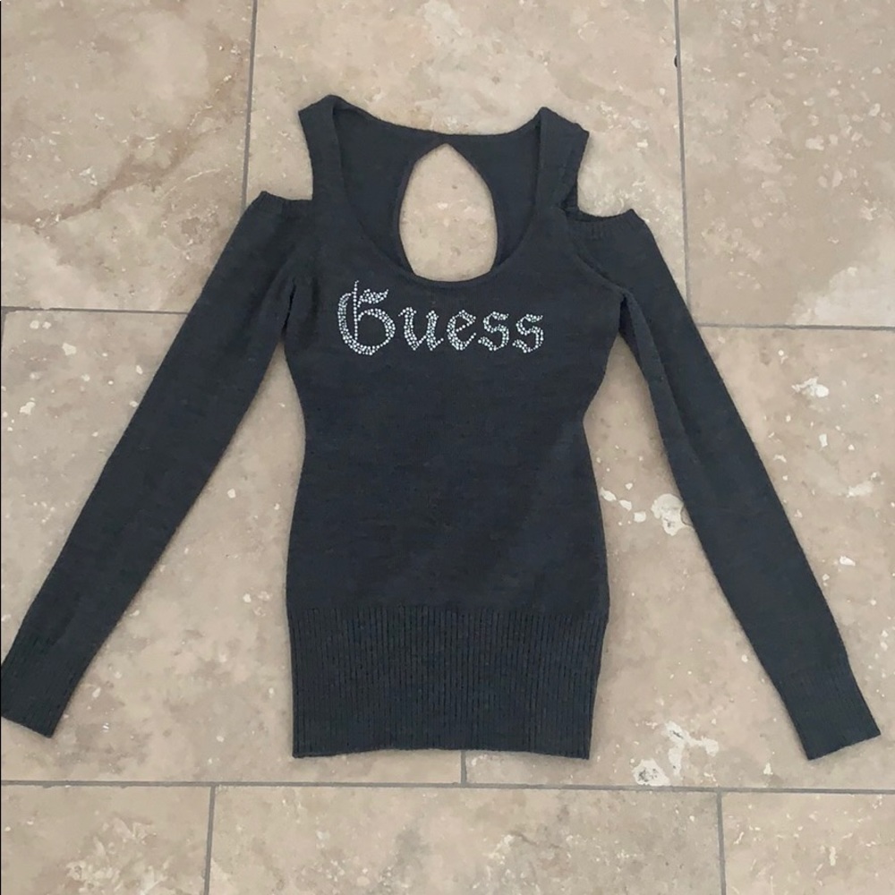 Guess sweater size Small